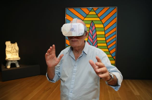 03-_sto_moyseio_me_alla-_gyalia