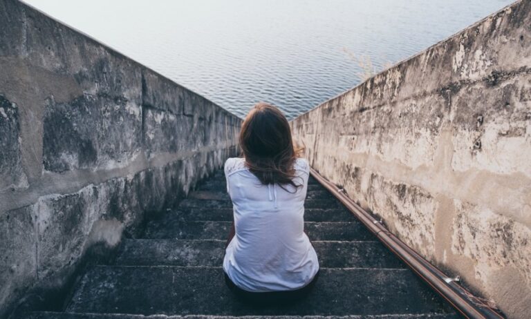 Η μοναξιά βλάπτει σοβαρά την υγεία!