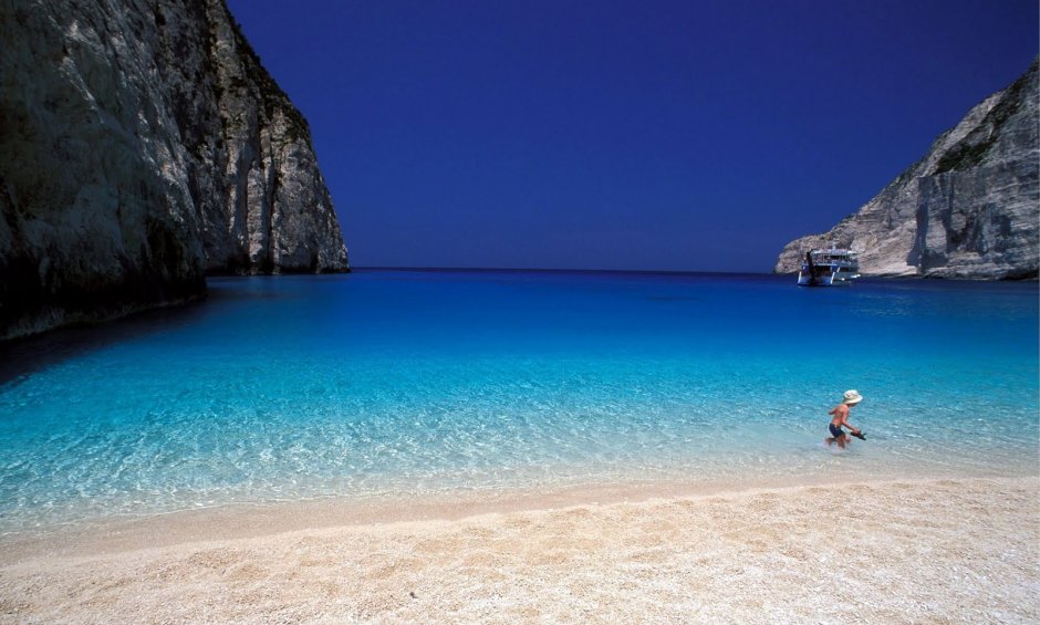 Πεντακάθαρα τα νερά της Ελλάδας!