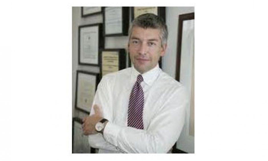 Έλληνες γιατροί αφαίρεσαν τη μήτρα γυναίκας μέσα από τον ομφαλό