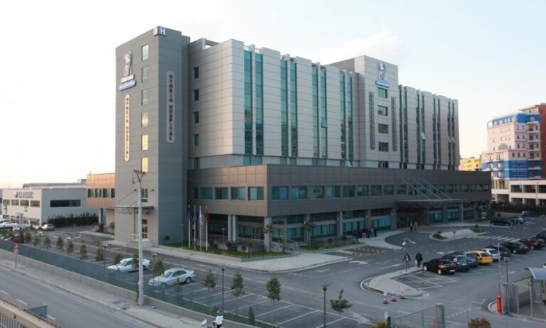 ΥΓΕΙΑ Τιράνων: Πραγματοποιήθηκε η πρώτη μεταμόσχευση νεφρού