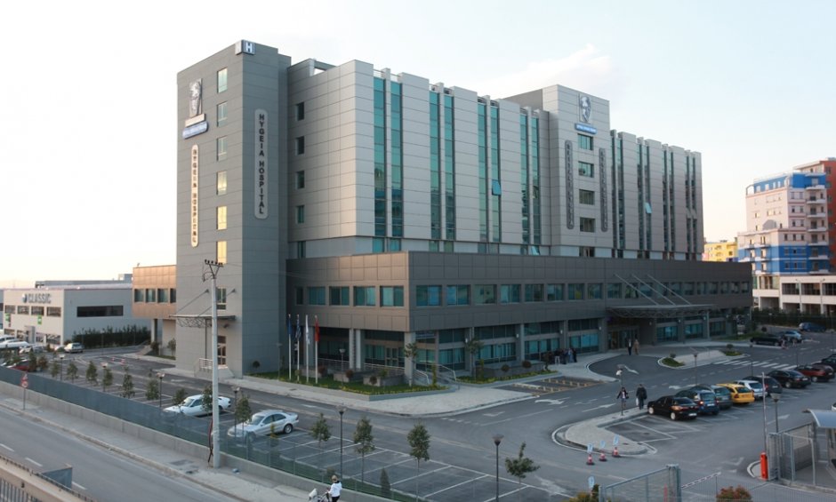 ΥΓΕΙΑ Τιράνων: Πραγματοποιήθηκε η πρώτη μεταμόσχευση νεφρού