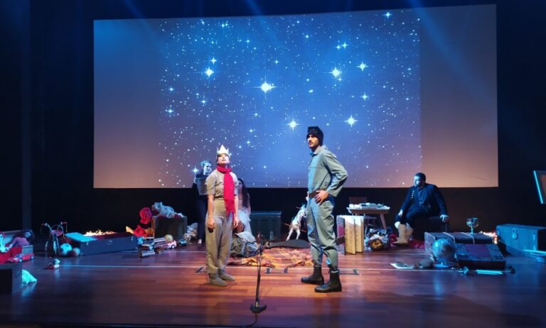 Και αυτά τα Χριστούγεννα η DEMO ABEE δίπλα στα παιδιά