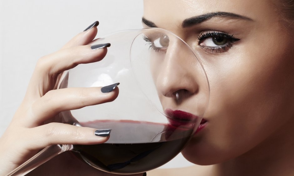 Προσοχή στις νυχτερινές καλοκαιρινές «κραιπάλες»! Καταναλώστε το αλκοόλ με μέτρο!