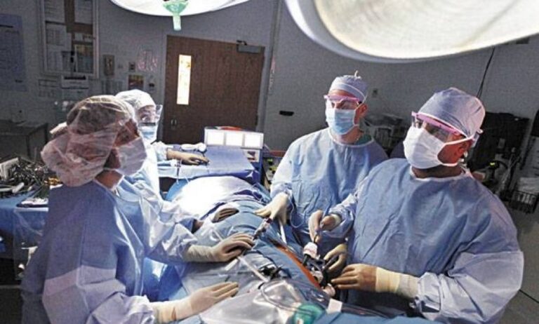 Χειρουργεία και το απόγευμα στα νοσοκομεία