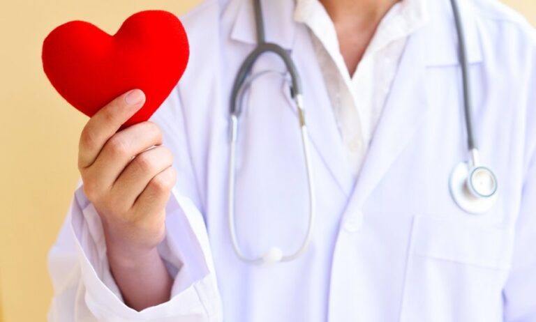 Ποιοι είναι οι κίνδυνοι το καλοκαίρι για όσους πάσχουν από αγγειακές παθήσεις;