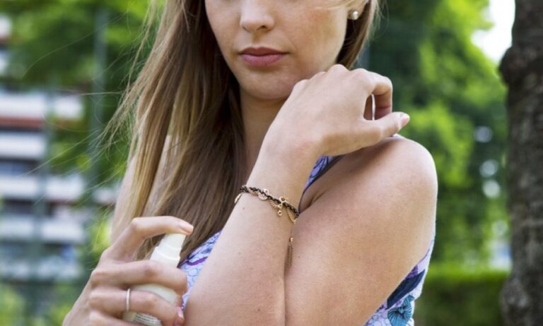 Πώς να προφυλαχθείτε από τα τσιμπήματα του καλοκαιριού