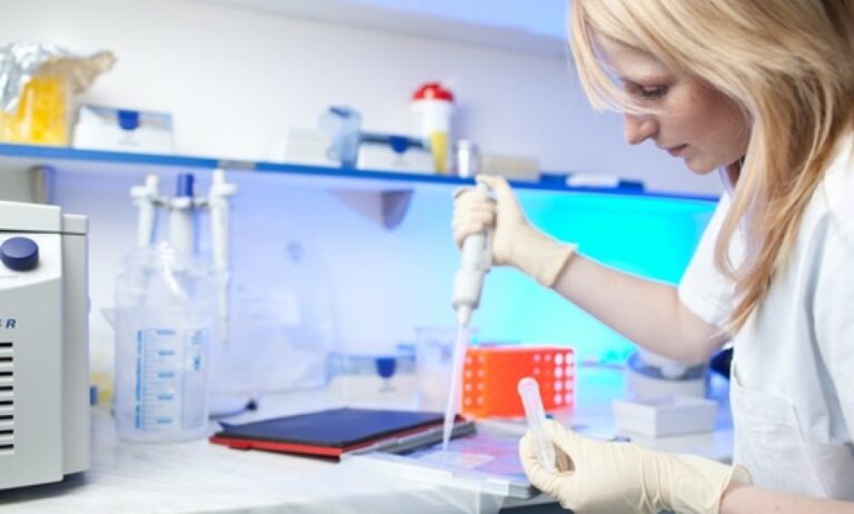 Σε κρίση και τα διαγνωστικά κέντρα