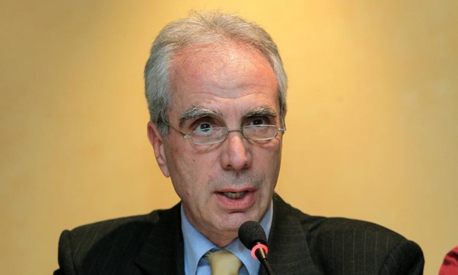 Την παραπομπή 3 βουλευτών-φαρμακοποιών προτείνει ο ΠΦΣ