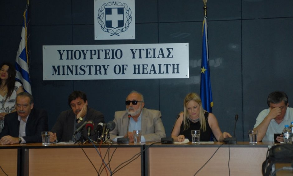 Παναγιώτης Κουρουμπλής: Στόχος το φθηνό και ποιοτικό φάρμακο - συζητήσεις με ασφαλιστικές