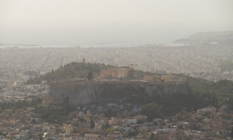 Τι είναι η αφρικανική σκόνη, τι προκαλεί και πώς μπορούμε να προστατευτούμε;