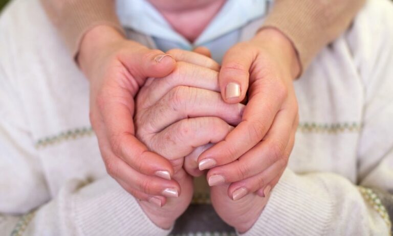 Η θεραπευτική άσκηση μπορεί να επιβραδύνει την εξέλιξη της νόσου Άλτσχάιμερ