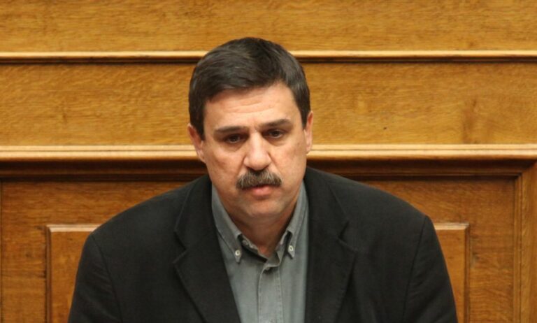 Ανδρέας Ξανθός: Υπό επανεξέταση η ρύθμιση για διάθεση συμπληρωμάτων διατροφής από γυμναστήρια