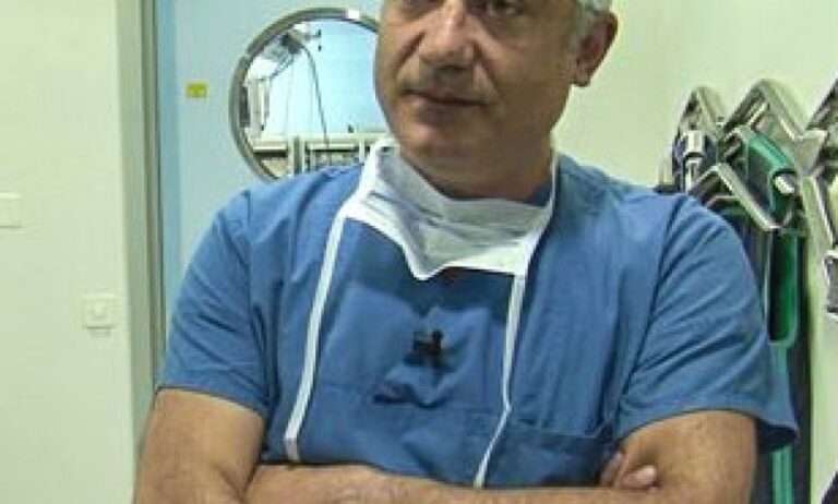 Ο καρδιοχειρουργός Αυξέντιος Καλαγκός στο Κέντρο Συγγενών Καρδιοπαθειών του Διαβαλκανικού