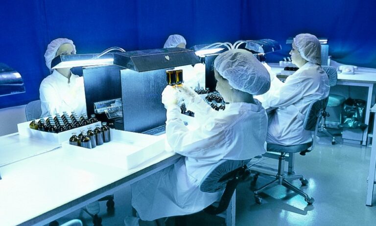 ΠΕΦ: Διαρκές έγκλημα σε βάρος της εγχώριας παραγωγής φαρμάκων