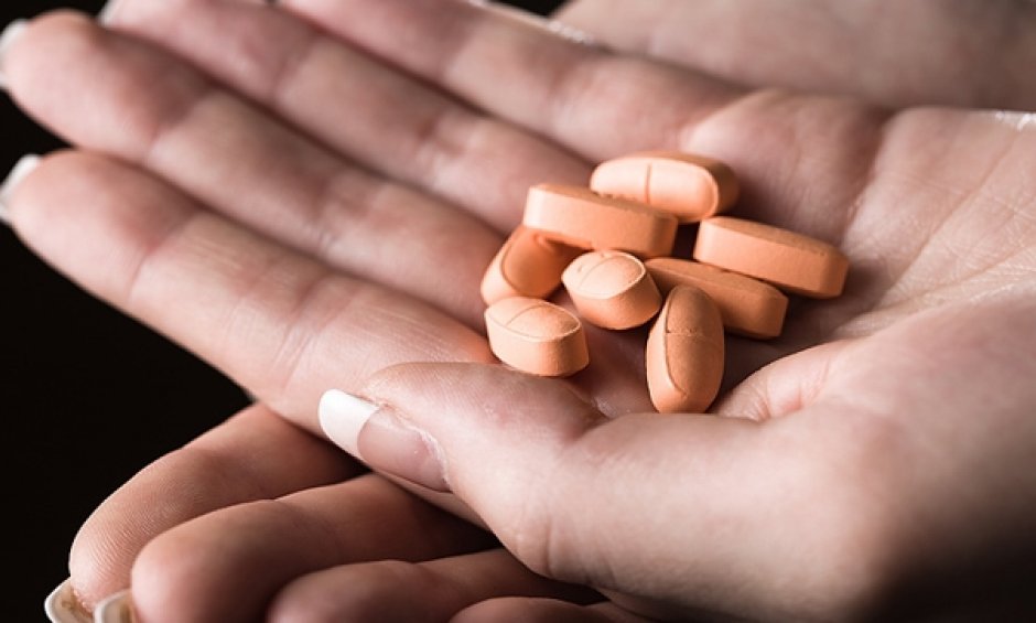 Οι φαρμακοβιομηχανίες επηρεάζουν τους γιατρούς