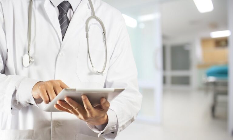 Η τεχνολογία στην αντιμετώπιση του Αλτσχάιμερ και της άνοιας