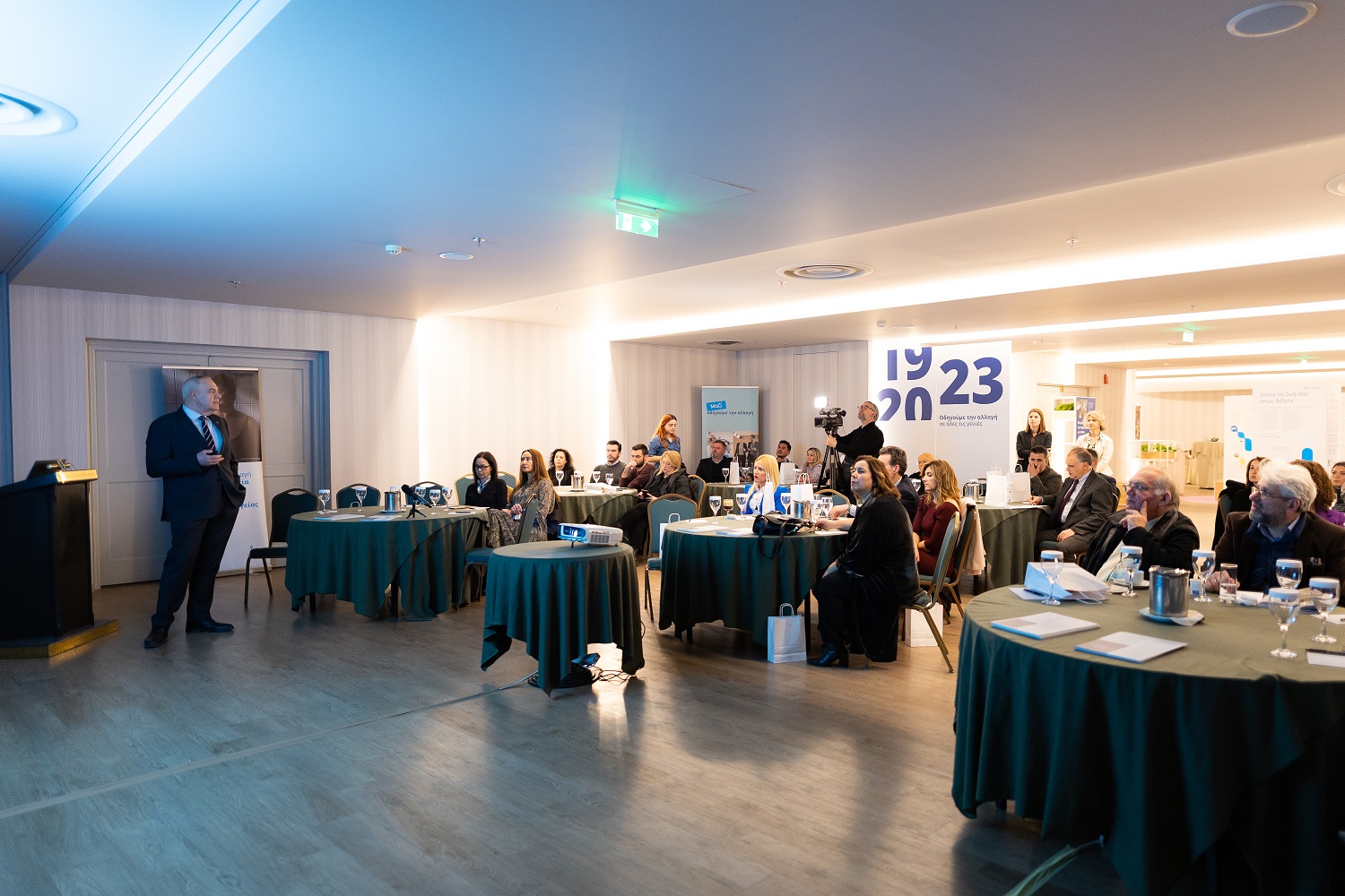 ekthesi_nn100_-_paroysiaseis_1