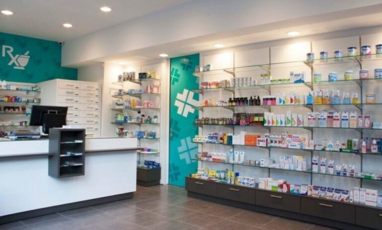 Φαρμακεία Αττικής: Μόνο στο κανονικό ωράριο και όχι στη διάρκεια εφημεριών η διάθεση self tests!