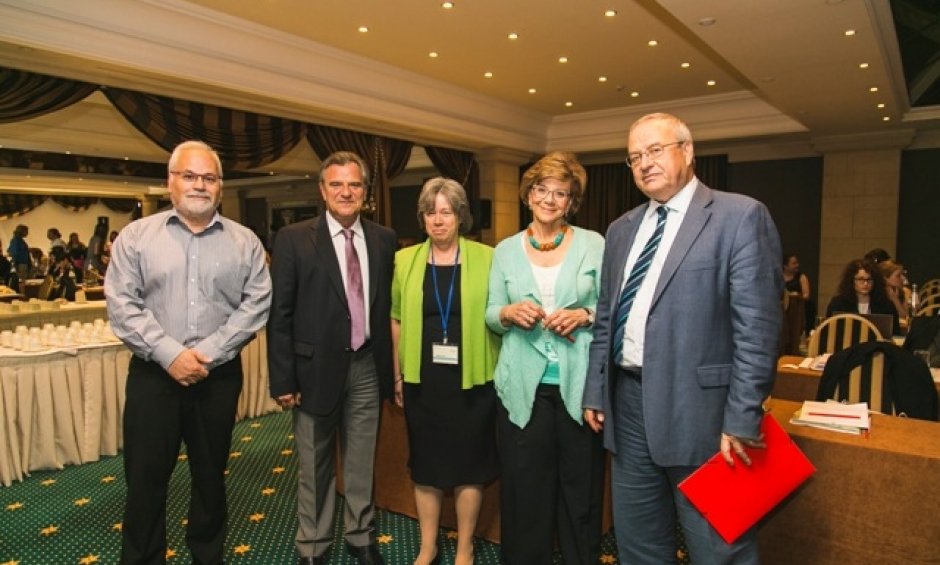 Άμεση η ανάγκη προώθησης των εμβολιασμών των Επαγγελματιών Υγείας