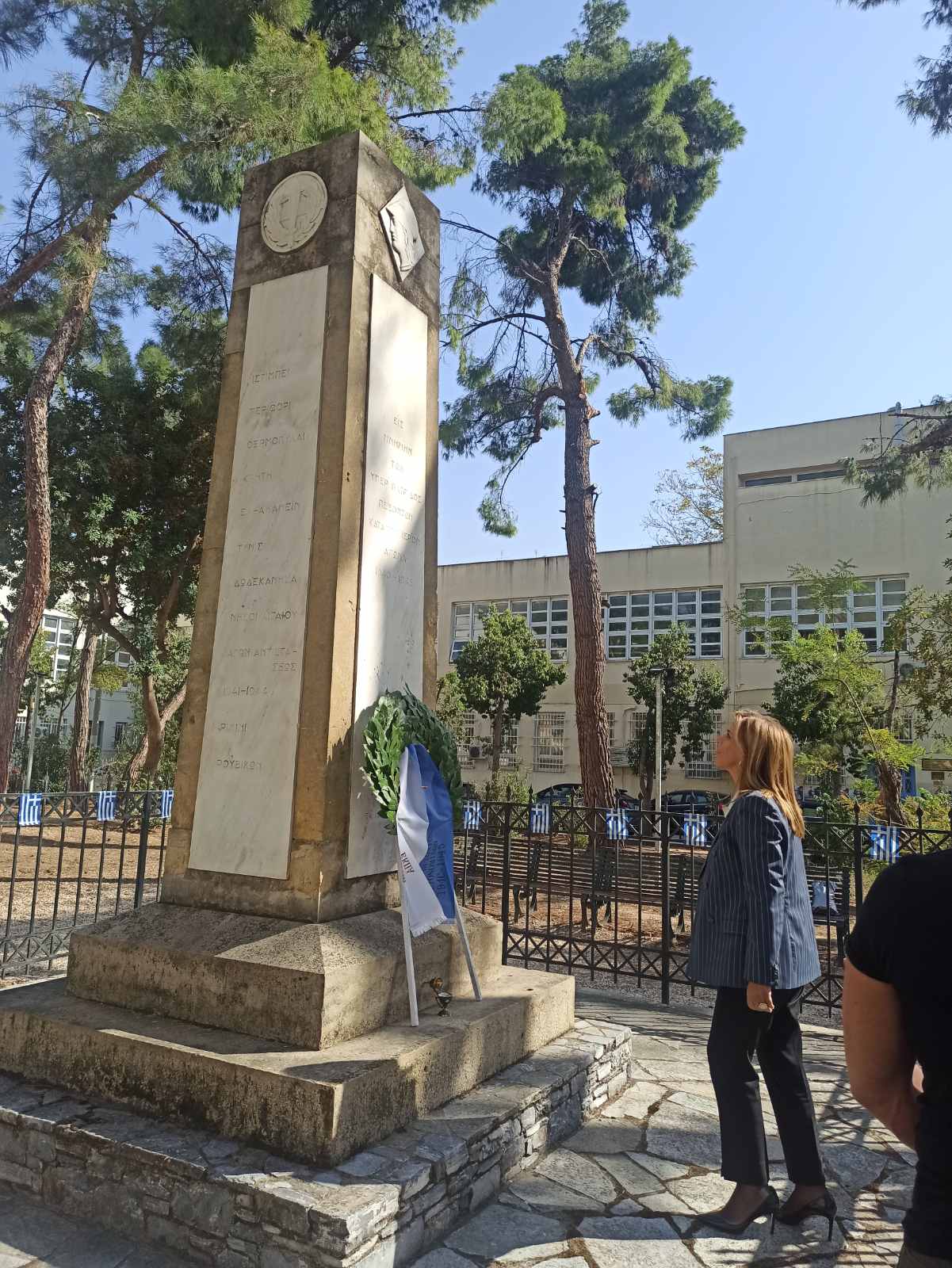 img-a261f23ac2b544254a44841427ec3c19-v-1