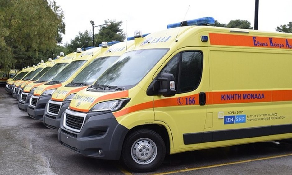 Παραδόθηκαν στο ΕΚΑΒ 143 ασθενοφόρα δωρεάς του Ιδρύματος "Σταύρος Νιάρχος"