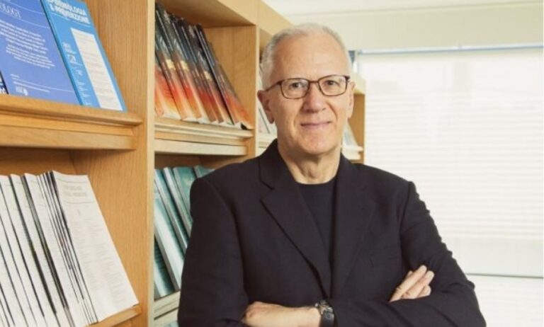 Ο καθηγητής Χειρουργικής Δημ. Λινός (ΥΓΕΙΑ) συμβουλεύει: Πότε η αφαίρεση του θυρεοειδούς προκαλεί επιπλοκές στη νόσο Graves!