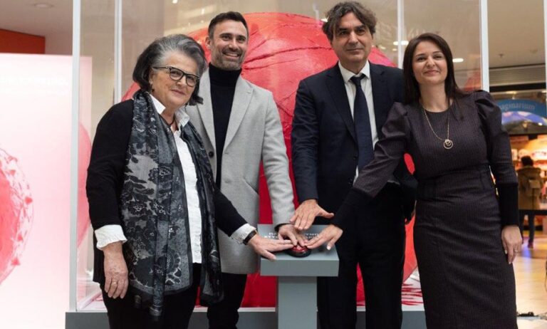 Πάτα το Κουμπί, Χτύπα τον Καρκίνο!