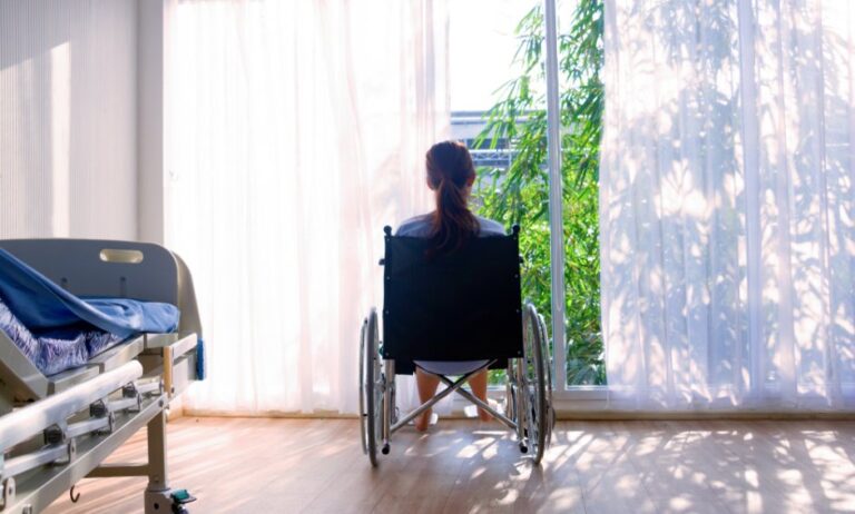 Γιατί η Πολλαπλή Σκλήρυνση επηρεάζει περισσότερο τις γυναίκες!