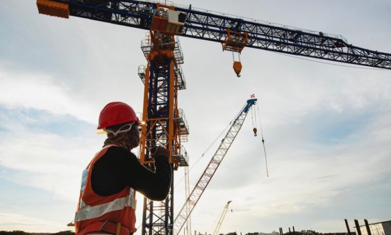 Μελέτη του ΙΟΒΕ για τη Βιομηχανία Υποδομών και Κατασκευών που ενδιαφέρει και ασφαλιστές!