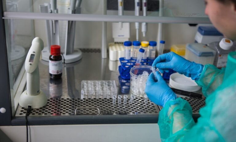 Συνέδριο Πολύπλευρης Αντιμετώπισης του Καρκίνου: Ανάγκη να ενεργοποιηθούν τα "εργαλεία" του κρατικού σχεδιασμού για την πρόληψη και διαχείριση της νόσου