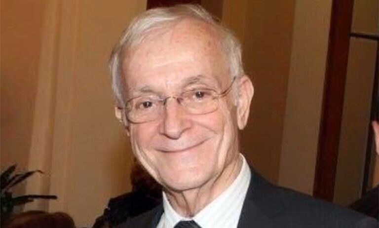 Η Κεντρική Κλινική Αθηνών αποχαιρετά τον ιατρό Στυλιανό Μουτάφη!