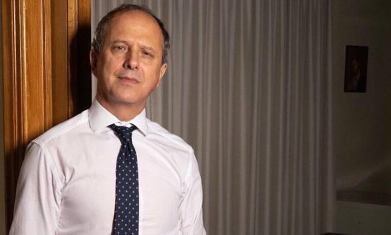 Θεόδωρος Μαριόλης Σαψάκος: Η ελκώδης κολίτιδα εμφανίζεται συνήθως στις ηλικίες 15-30 ετών