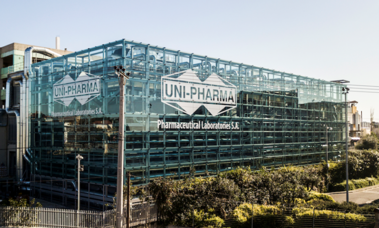 Δωρεά απινιδωτή στην Αθλητική Ένωση Σελλάδων Άρτας από την UNI-PHARMA SA!